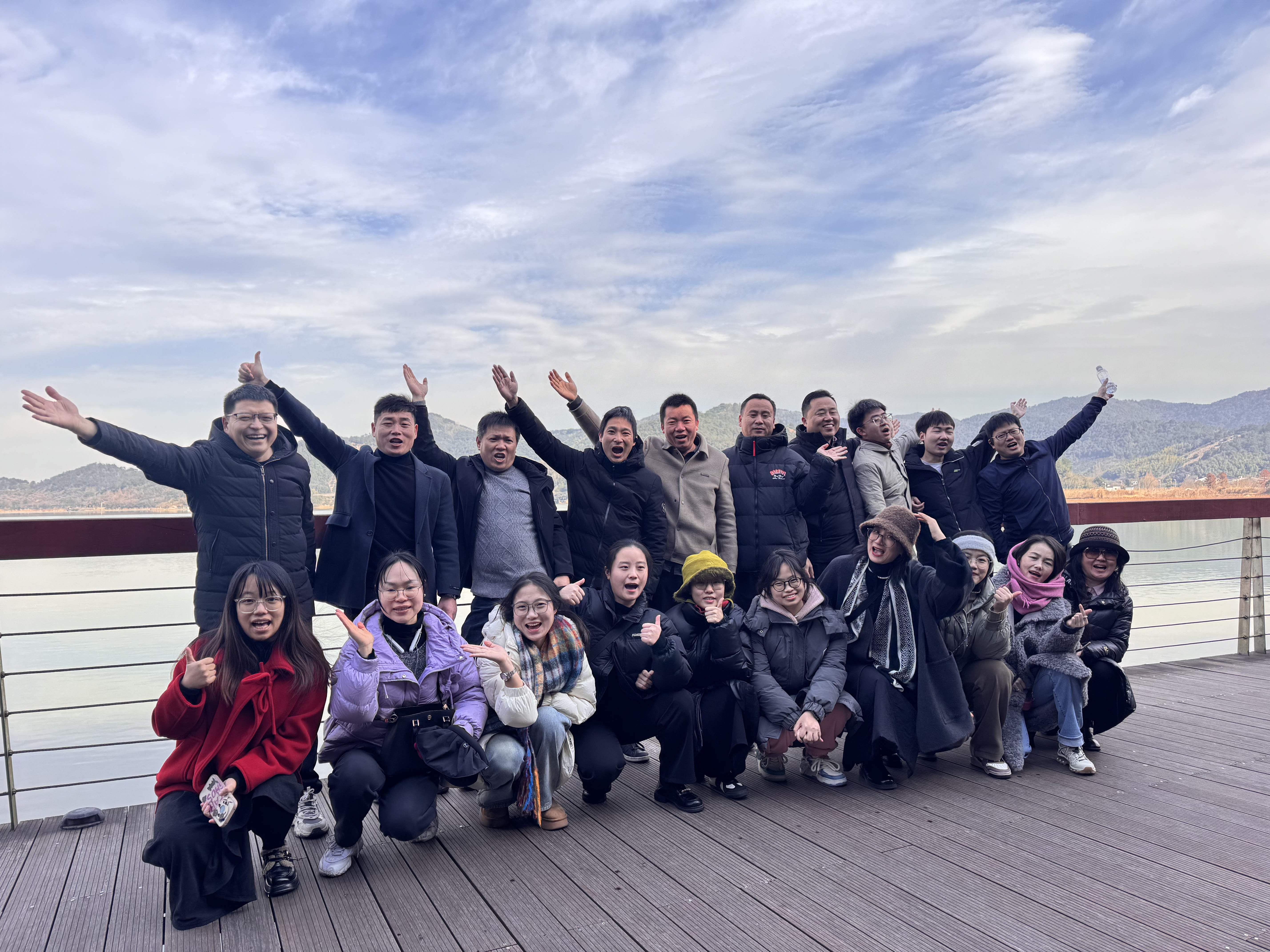 聚力钱湖，共绘新篇  宁波华洋2024年终盛典回顾